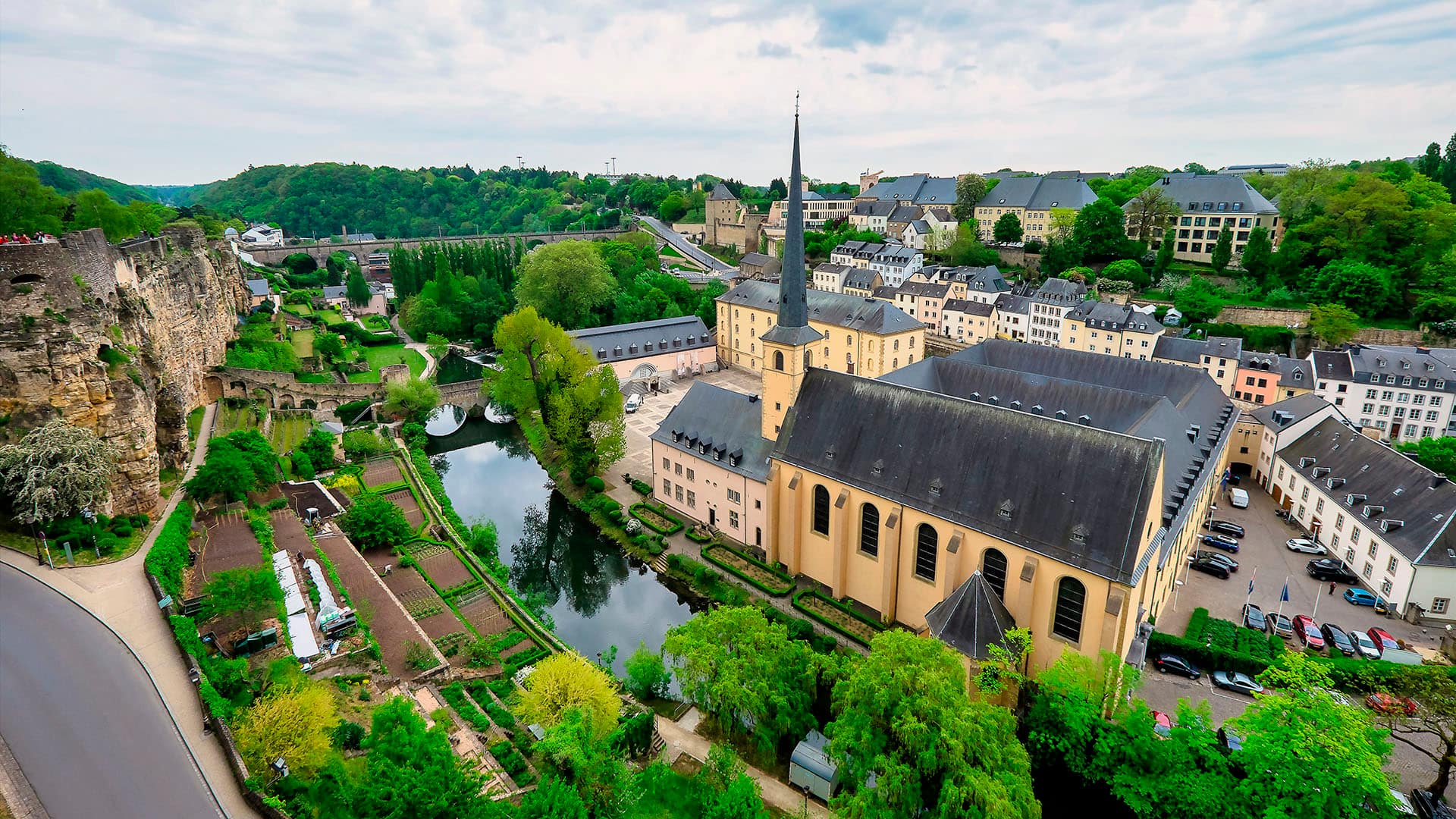 View from Le Chemin de la Corniche, Luxembourg City, Luxembourg