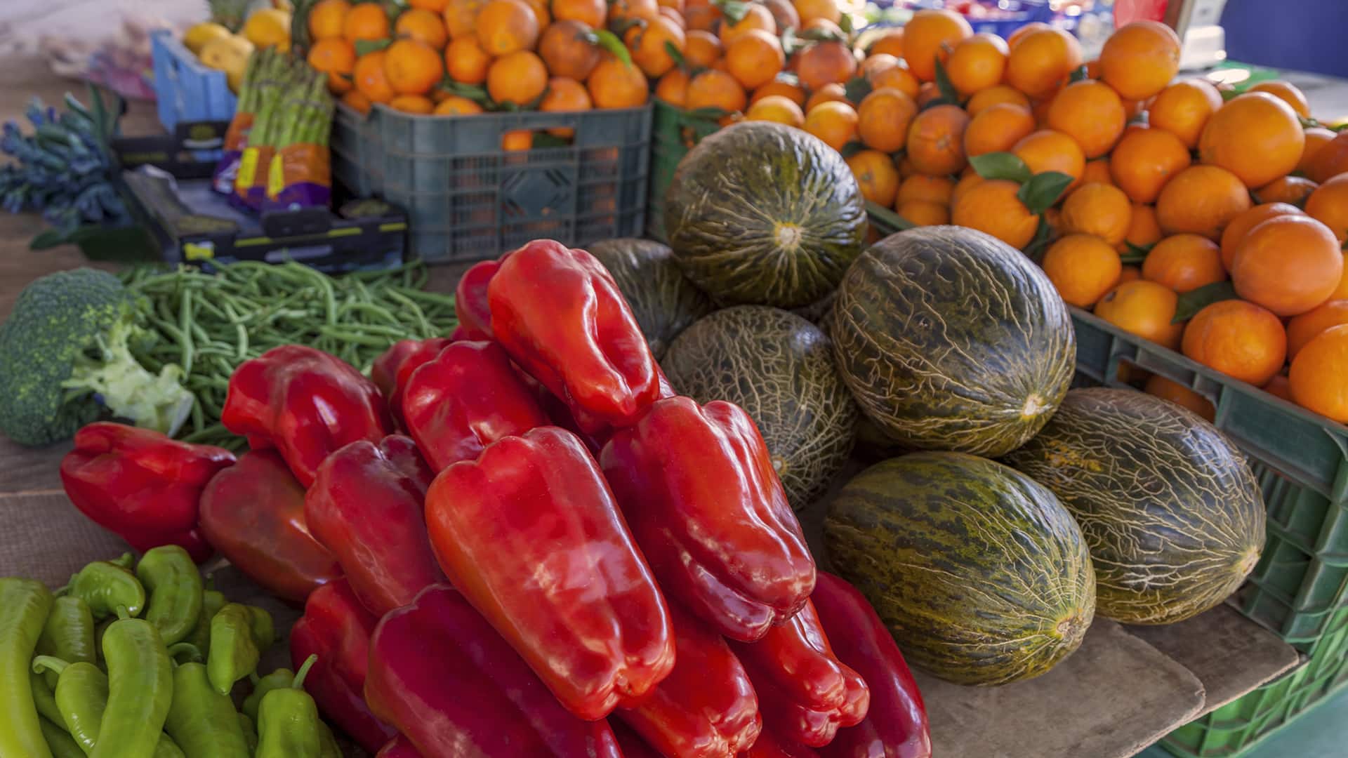 Market stall with fruit and vegetables, weekly market market, Majorca, Balearic Islands, Spain