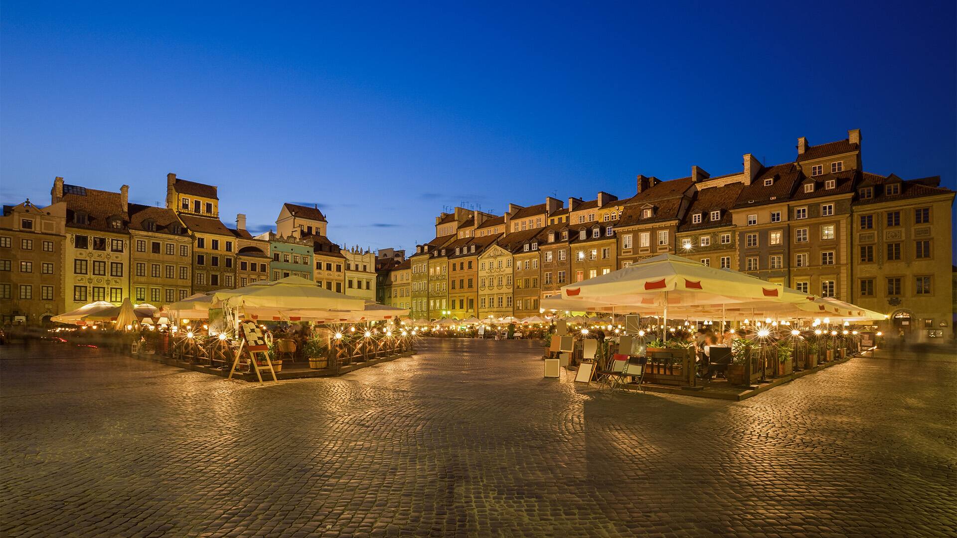 The charming Old Town Market Place, a Unesco World Heritage site, in Warsaw, Poland.