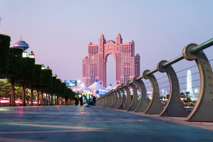 corniche road abu dhabi
