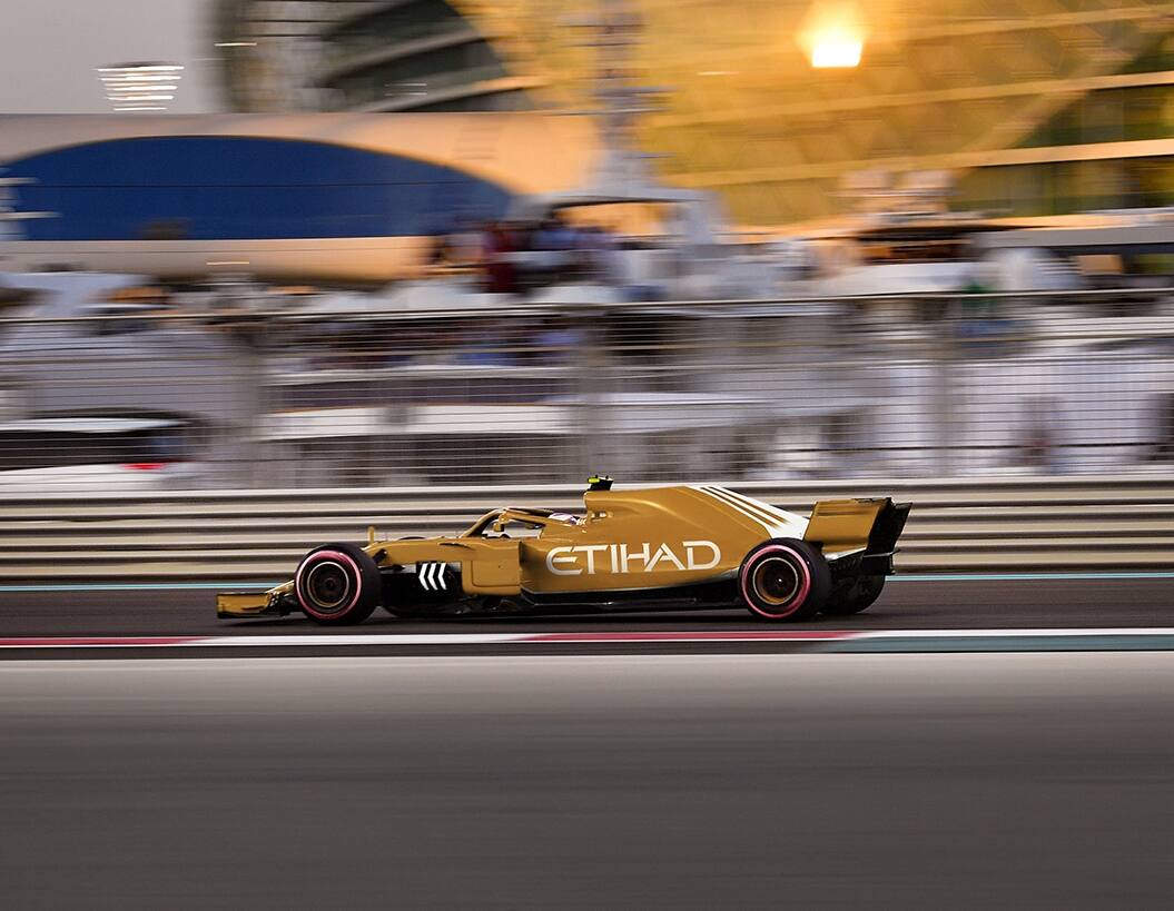 etihad branded f1 car branding