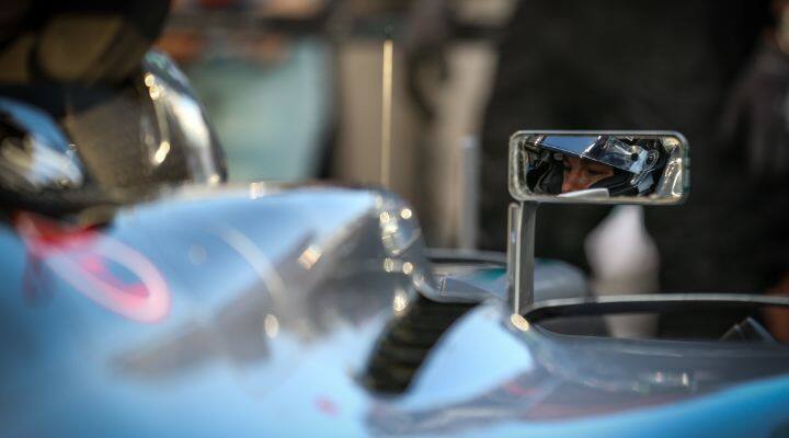 rosberg driving in abu dhab circuit in 2016