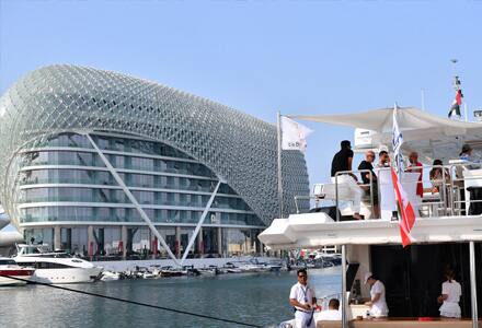 yas marina yacht