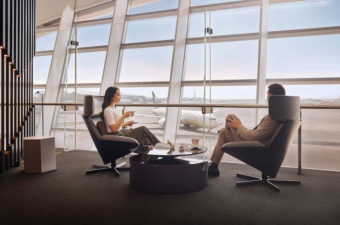 https://www.etihad.com/content/dam/eag/etihadairways/etihadcom/2025/global/products/plan/first-lounge-couple-window.jpg?imwidth=480&imdensity=1