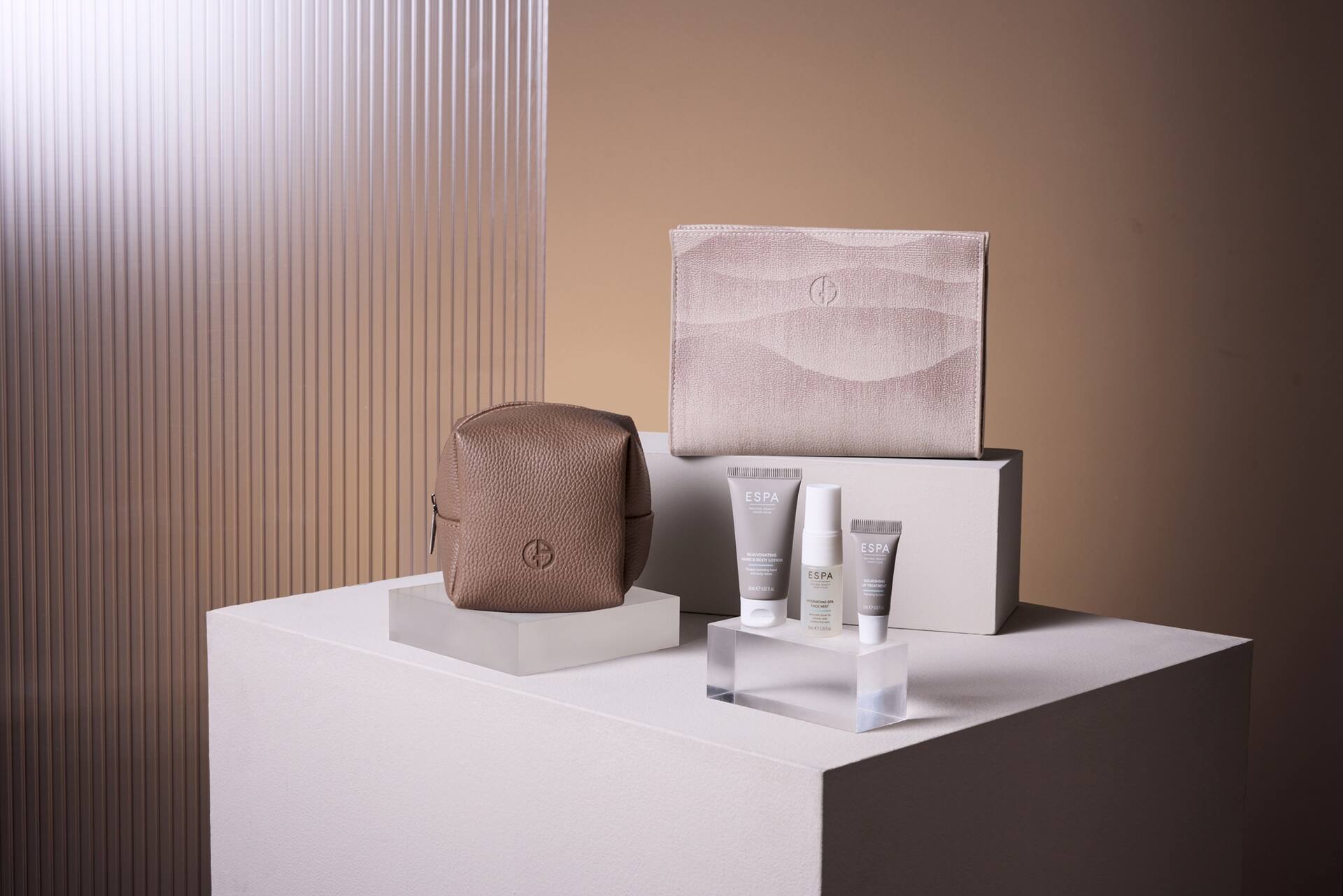Business class amenity kit