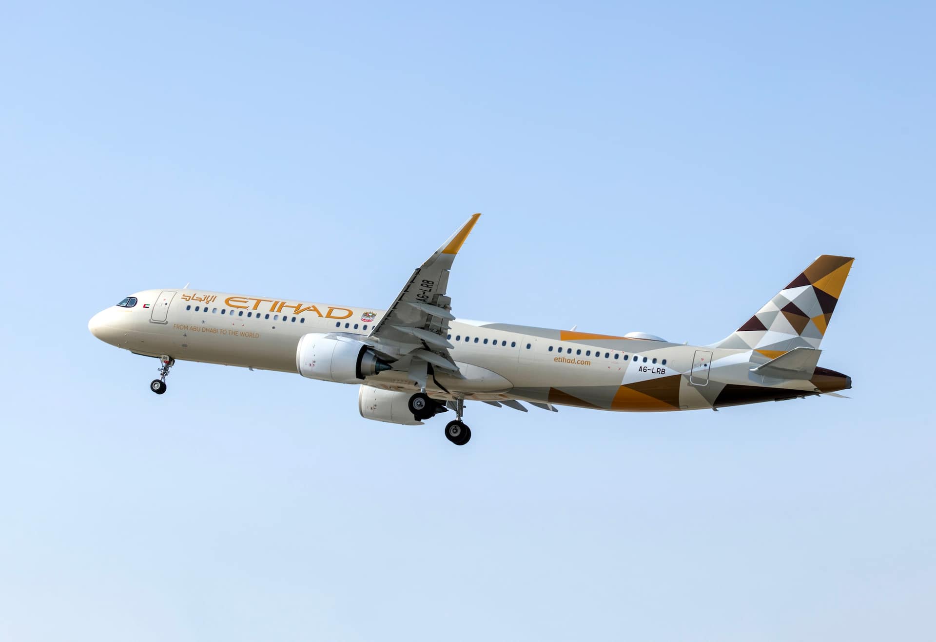 Etihad Airways Reaches Landmark Milestone  with 300 Daily Passenger Flights