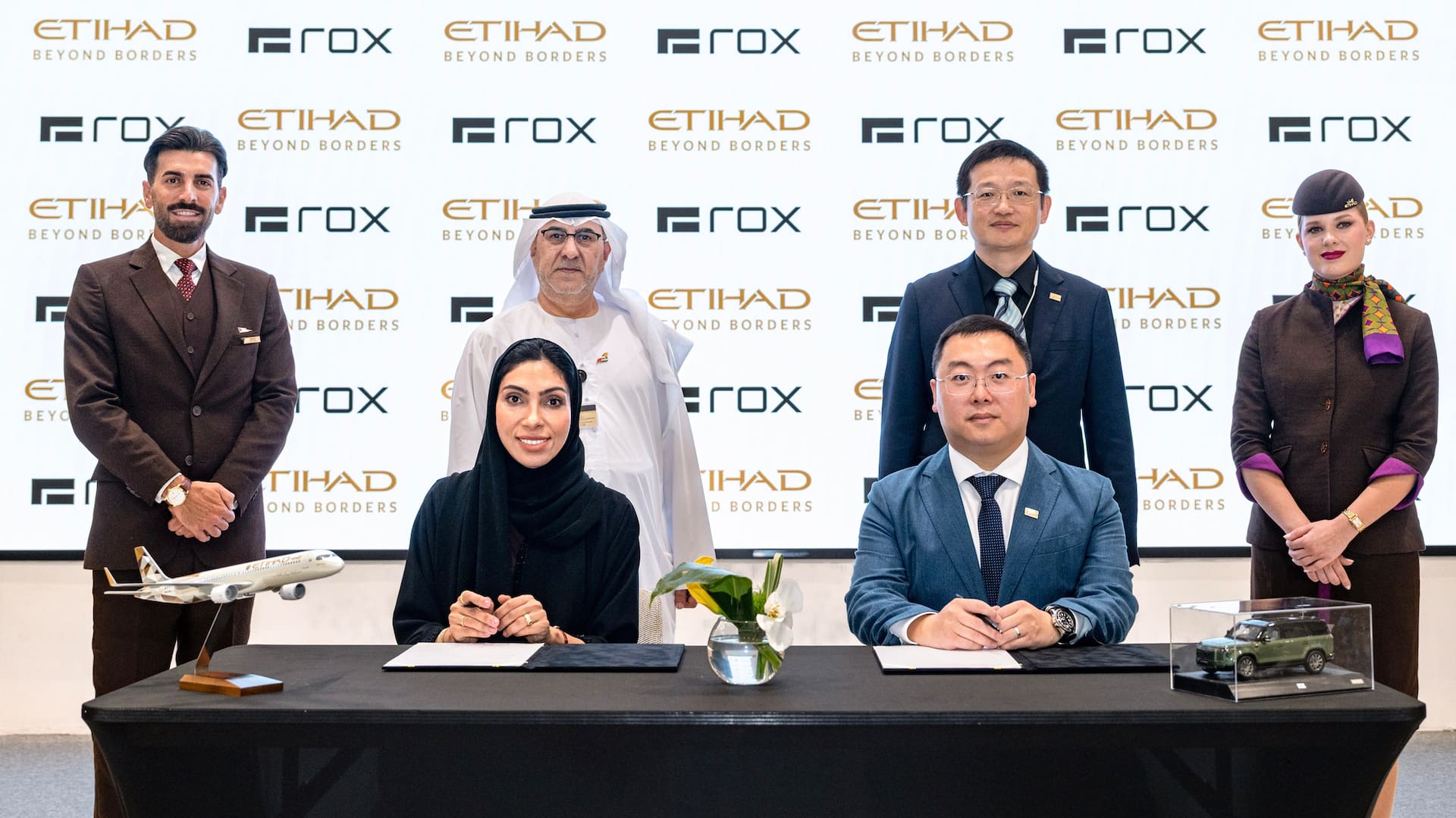 Etihad and ROX sign MoU to explore collaboration across travel and mobility
