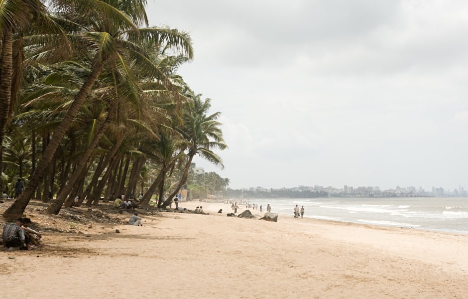 beach in mumbai