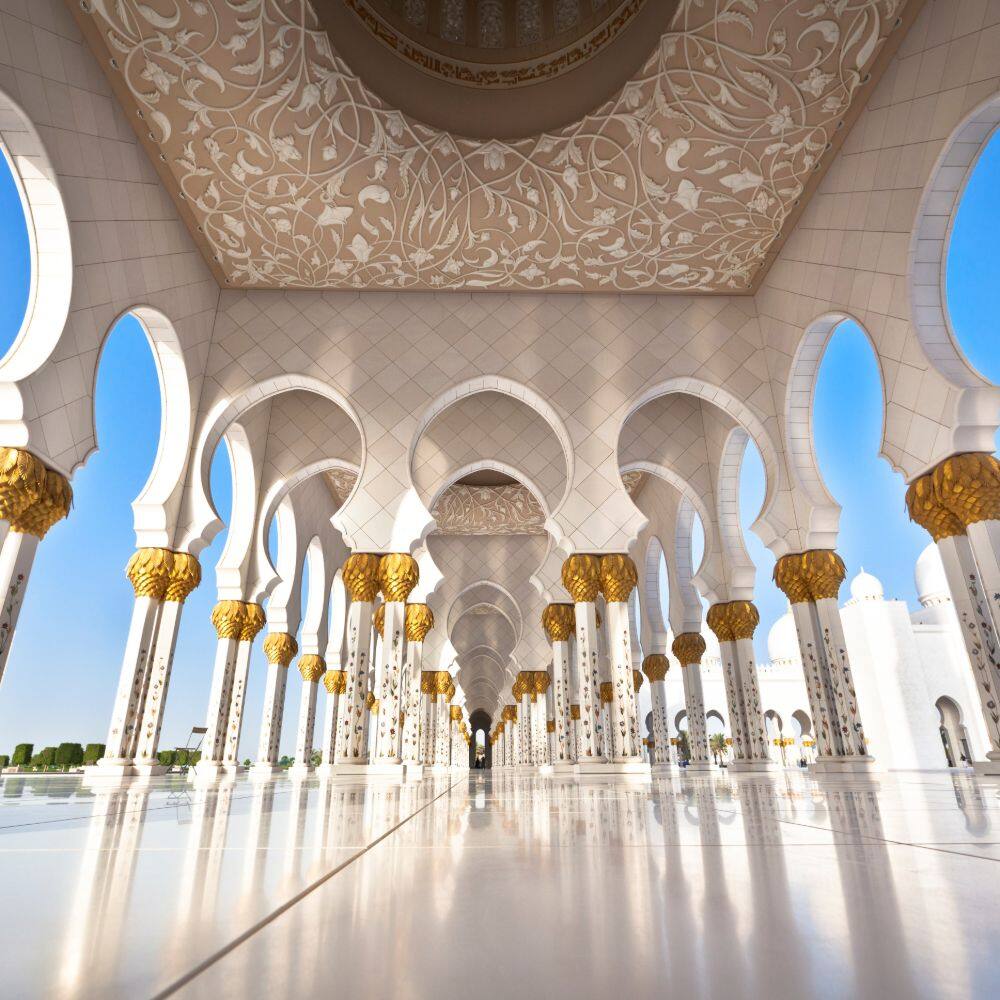 the sheikh zayed grand mosque abu dhabi 