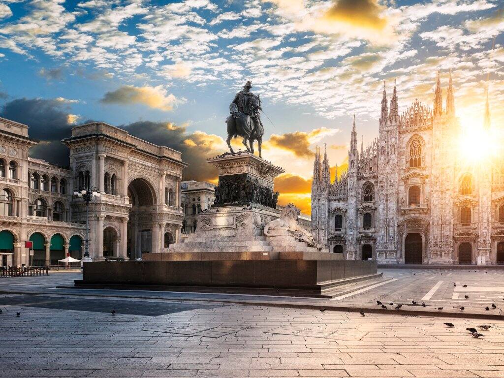 milan cathedral sunrise