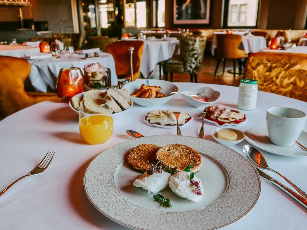 traditional breakfast in amsterdam