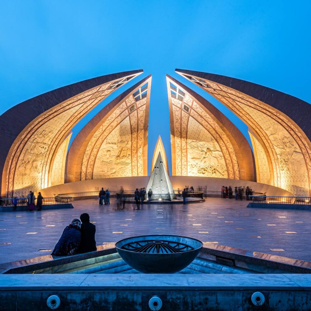 pakistan monument in islamabad at night