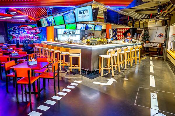 woman walking down to saadiyat beach club in abu dhabi