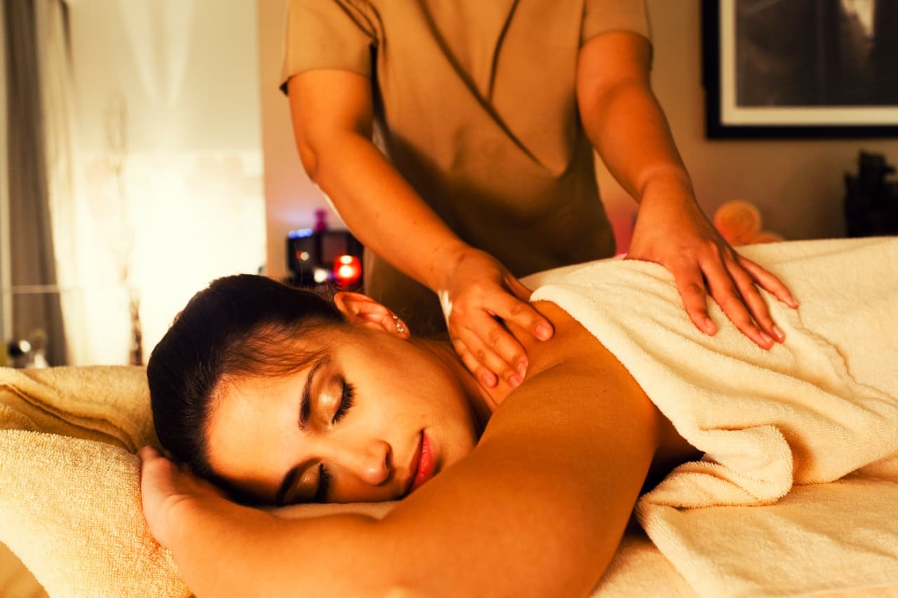 crowne plaza yas island spa