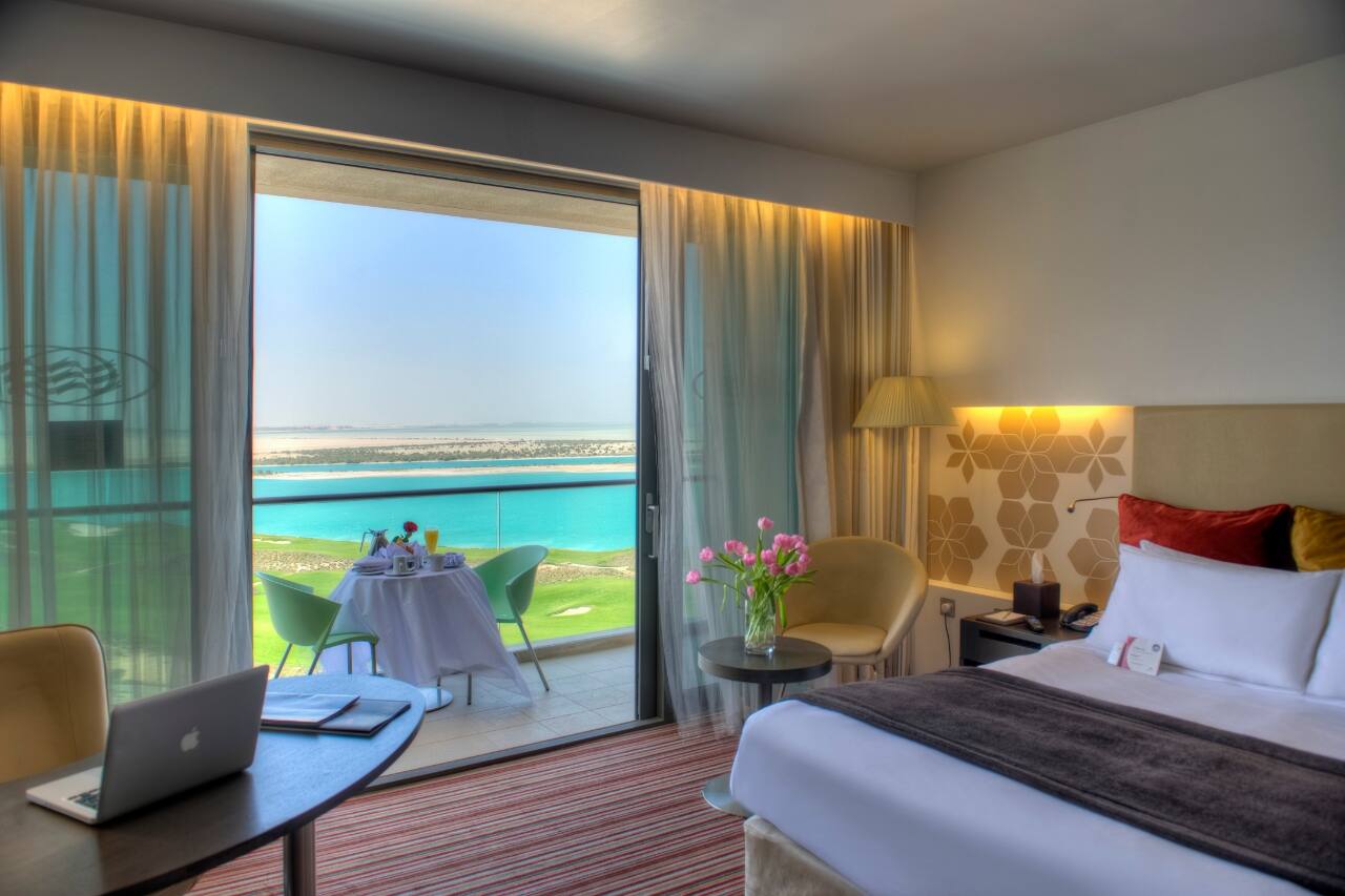crowne plaza yas island hotel room