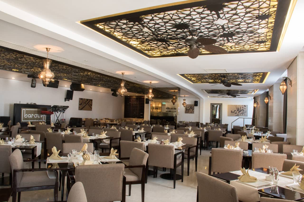 crowne plaza yas island hotel restaurant