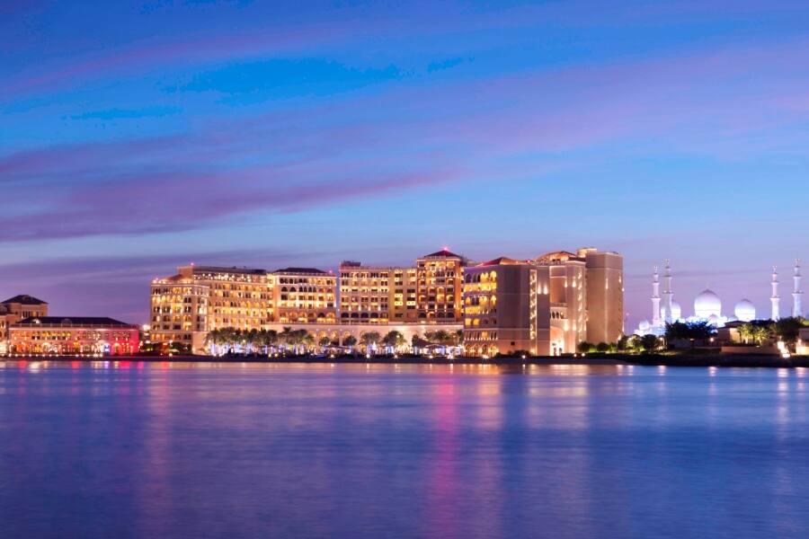 The Ritz Carlton Abu Dhabi Grand Canal