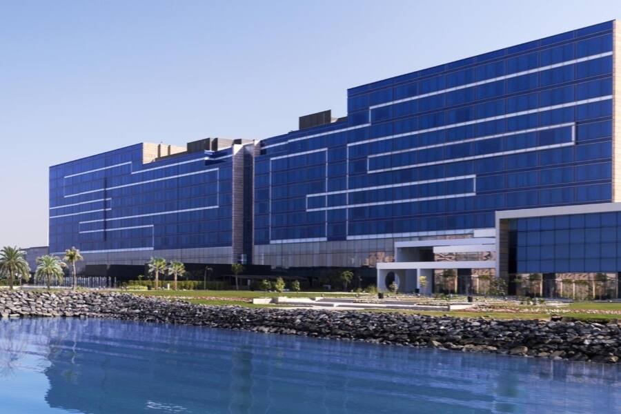fairmont bab al bahr