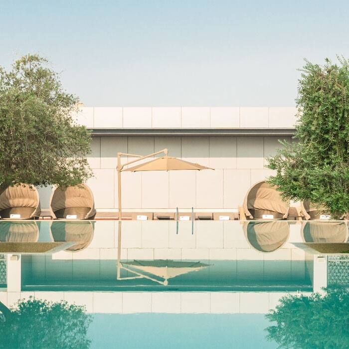 aloft hotel outdoor pool