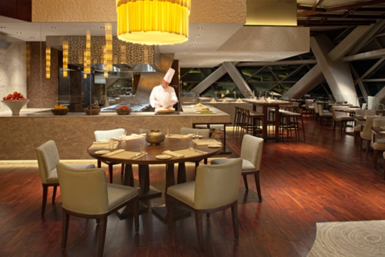 hyatt capital gate hotel restaurant