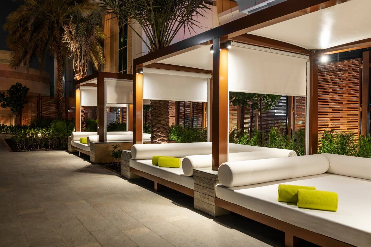 le royal meridien hotel outdoor facilities