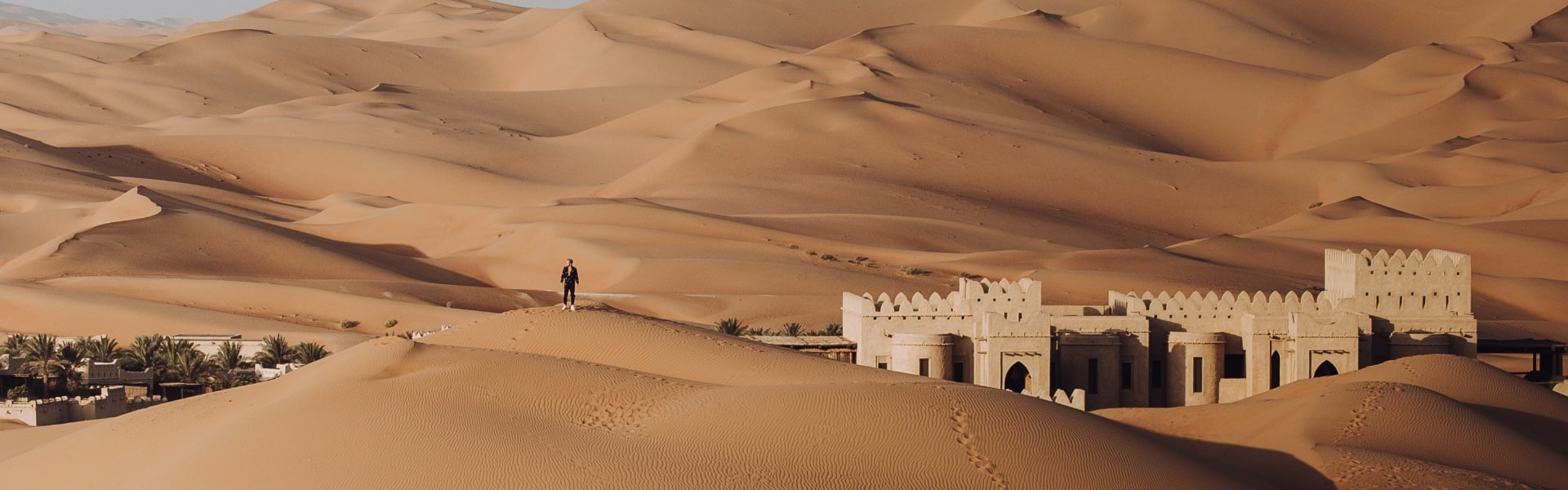 qasr al sarab hotel desert view
