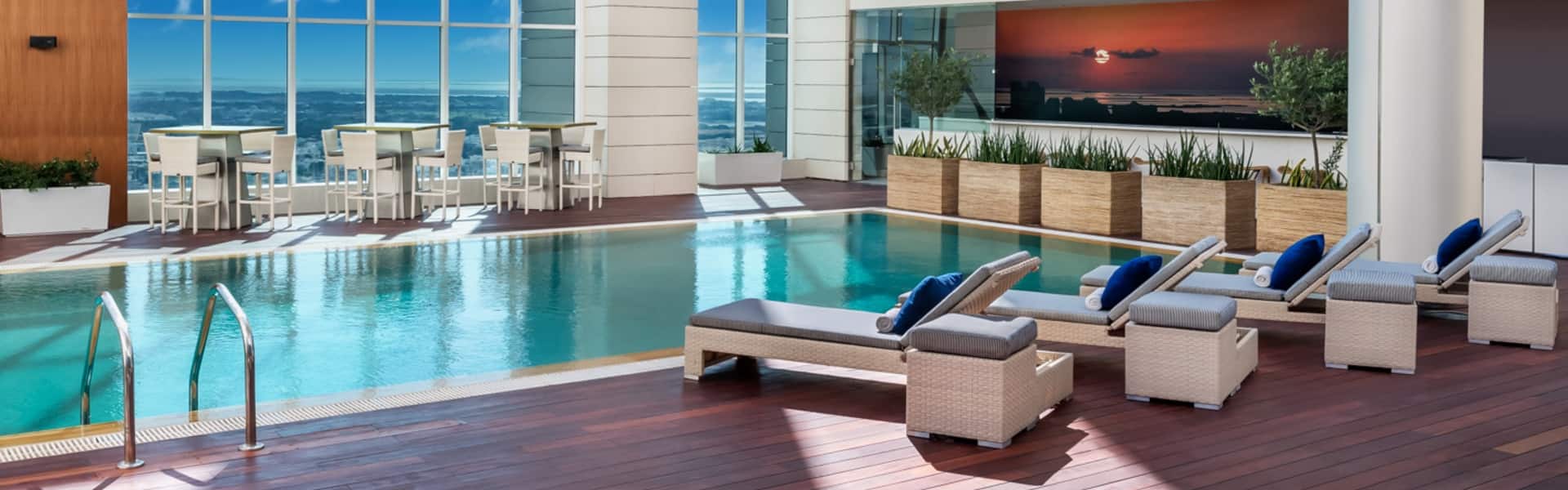 marriott downtown hotel swimming pool