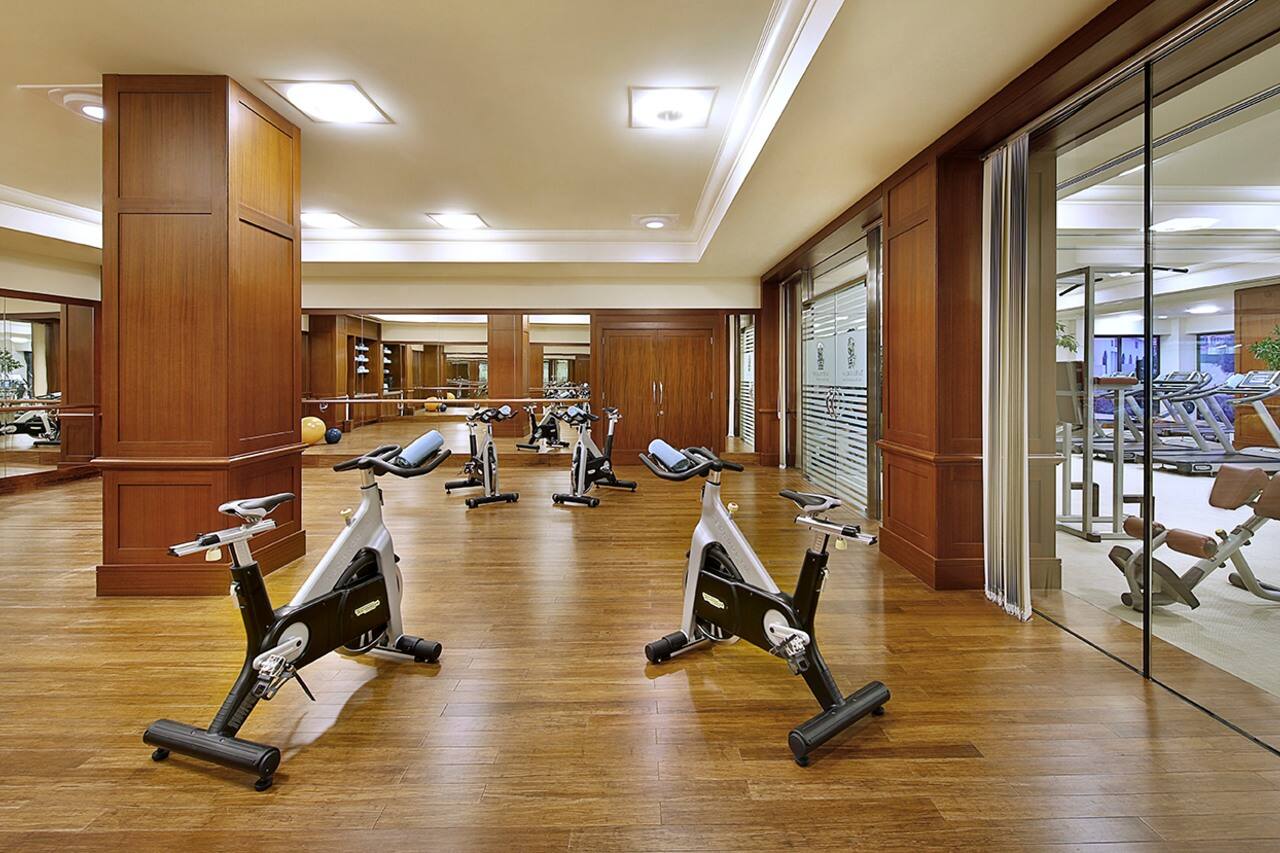 indoor gym at the ritz carlton abu dhabi