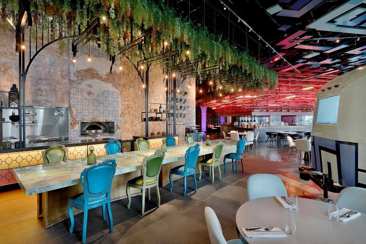 restaurant in w abu dhabi yas island hotel