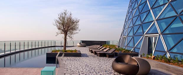 exterior view of capital gate in abu dhabi