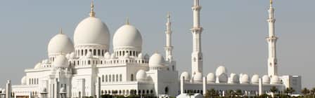 exterior view of sheikh zayed grand mosque