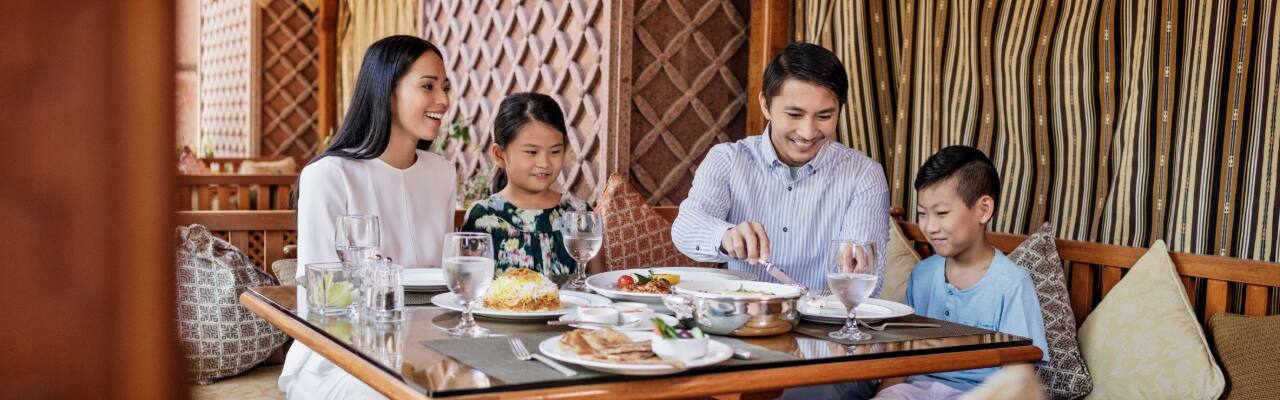 family dining in abu dhabi restaurant