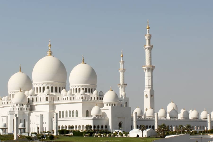 sheikh zayed grand mosque day time