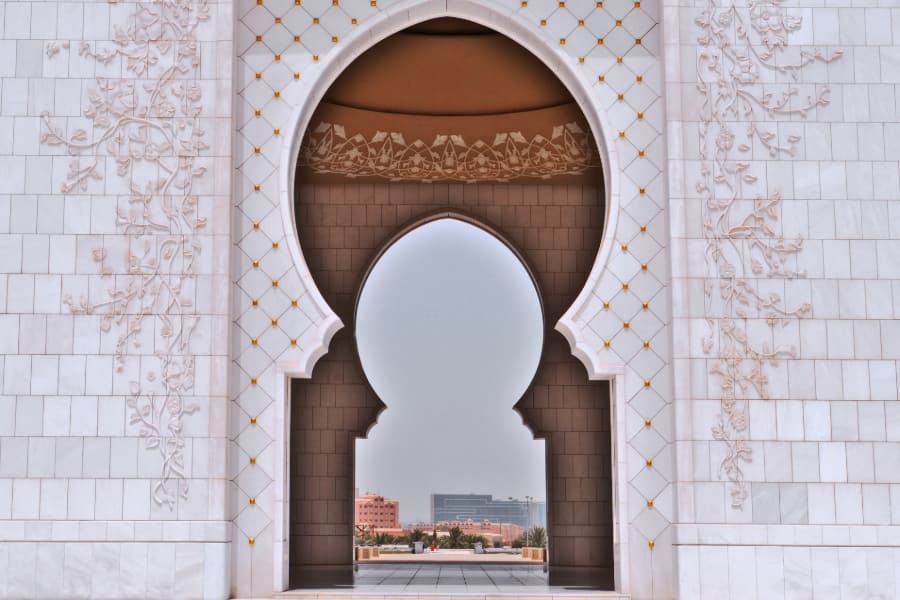 interior of sheikh zayed grand mosque