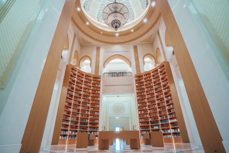 interior view of qasr al watan in abu dhabi
