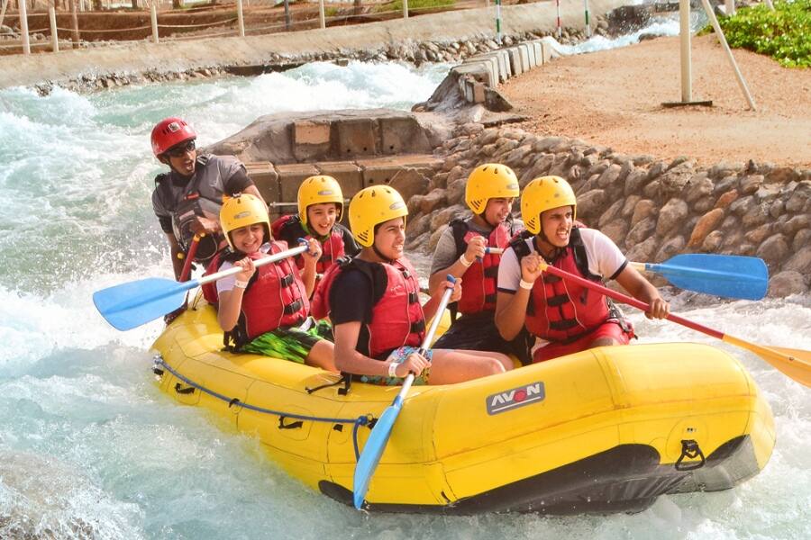 family kayaking adventure sports at wadi adventure in abu dhabi