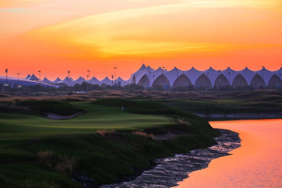 yas links golf club sunset