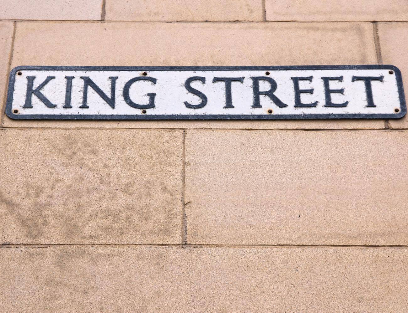 picture of king street sign in manchester 