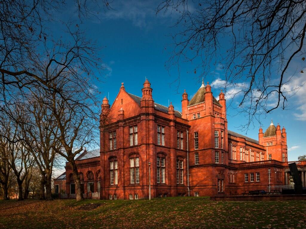 whitworth gallery in manchester 