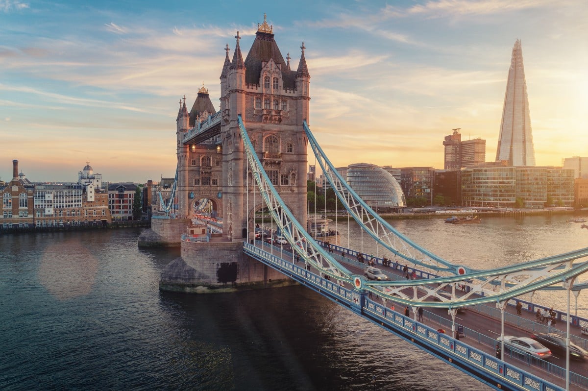 Etihad Airways ramps up UK passenger flights 