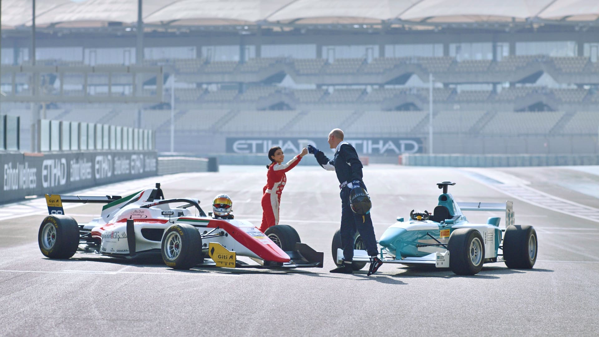 Etihad Airways showcases Abu Dhabi’s racing scene in UAE 50 celebrations